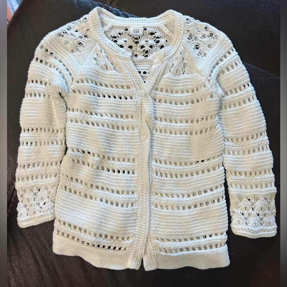 3/$30✨🌸Sweet Baby GAP White Cotton Eyelet Knit Cardigan - Size 2T 🌸EUC